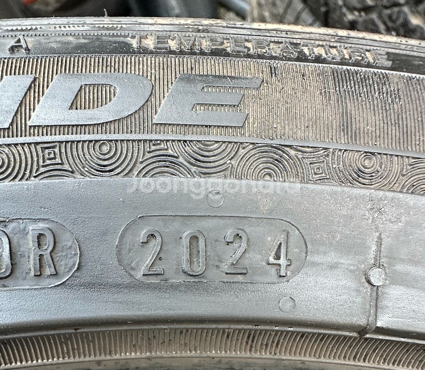 225 50 17중고타이어한대분2255017--4