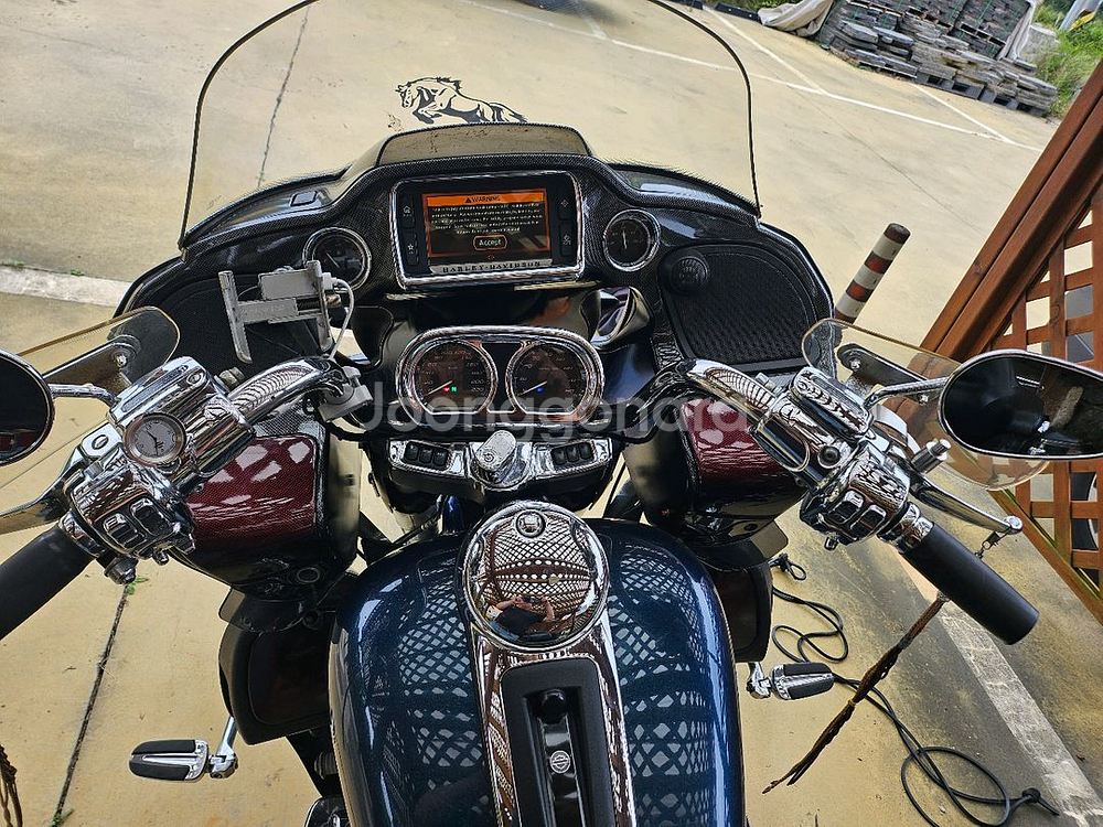 할리 로드글나이드 울트라--8