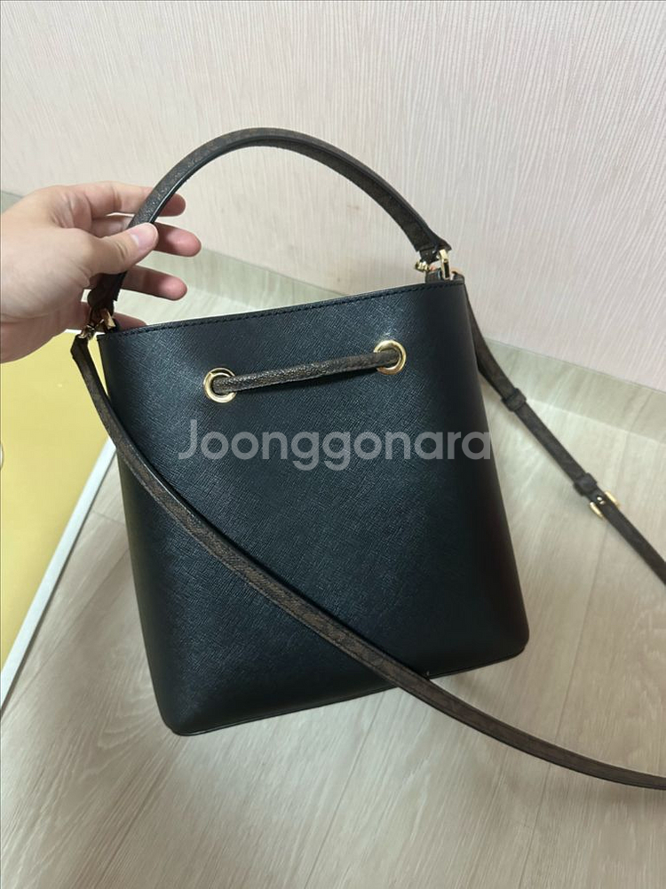 마이클코어스 블랙 버킷백 정품 쿨거래시 택비무료!--2
