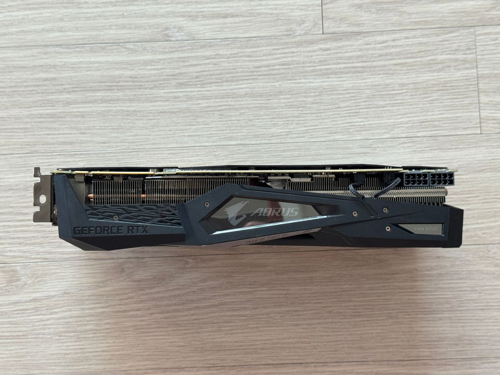 기가바이트 어로스 RTX2080Ti 익스트림 11GB--1