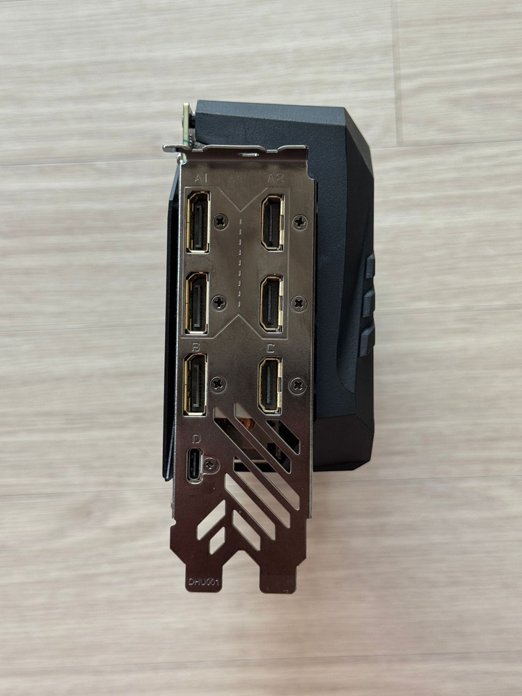 기가바이트 어로스 RTX2080Ti 익스트림 11GB--3