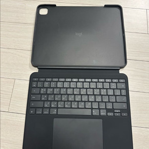 로지텍 콤보터치 M4 13인치 블랙