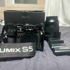 LUMIX S5 바디 + 24-105mm 렌즈