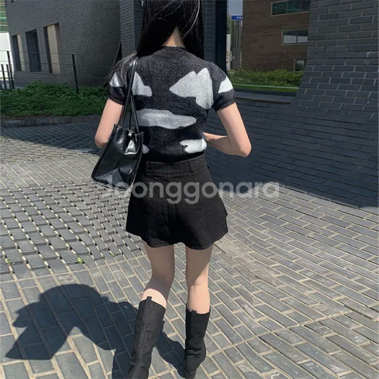 애니원모어 시티 투버튼 포켓 플리츠 스커트 검정 블랙--1