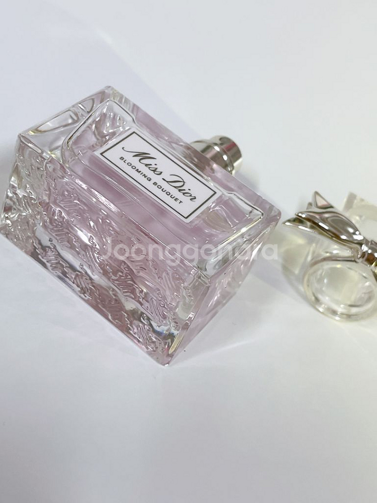 미스 디올 블루밍 부케 오 드 뚜왈렛 30ml--8