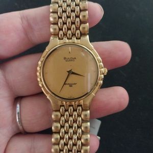 부로바 스위스 남자시계 빈티지