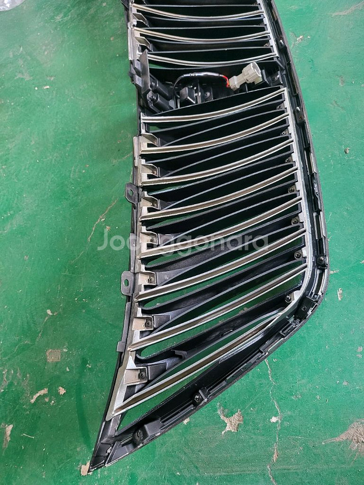 신형 에쿠스VI 전기형 세로그릴 라지에이터그릴--4