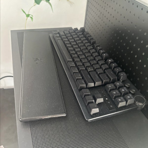 레이저 헌츠맨 v3 pro tlk 풀박팝니다