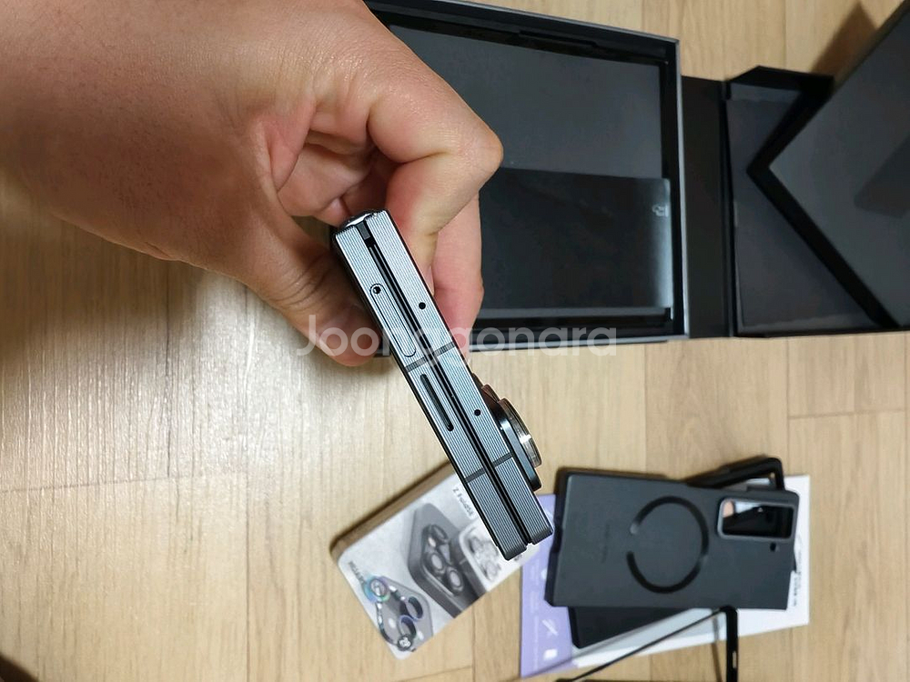 갤럭시 Z 폴드 SE 512GB--4