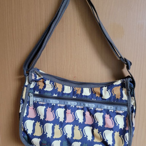 레스포삭 크로스