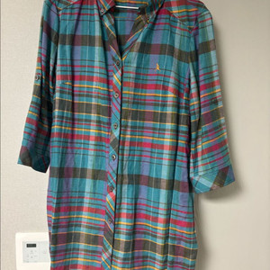 비꼴리끄 블라우스