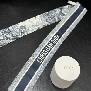 디올 Toile de Jouy 미차 스카프