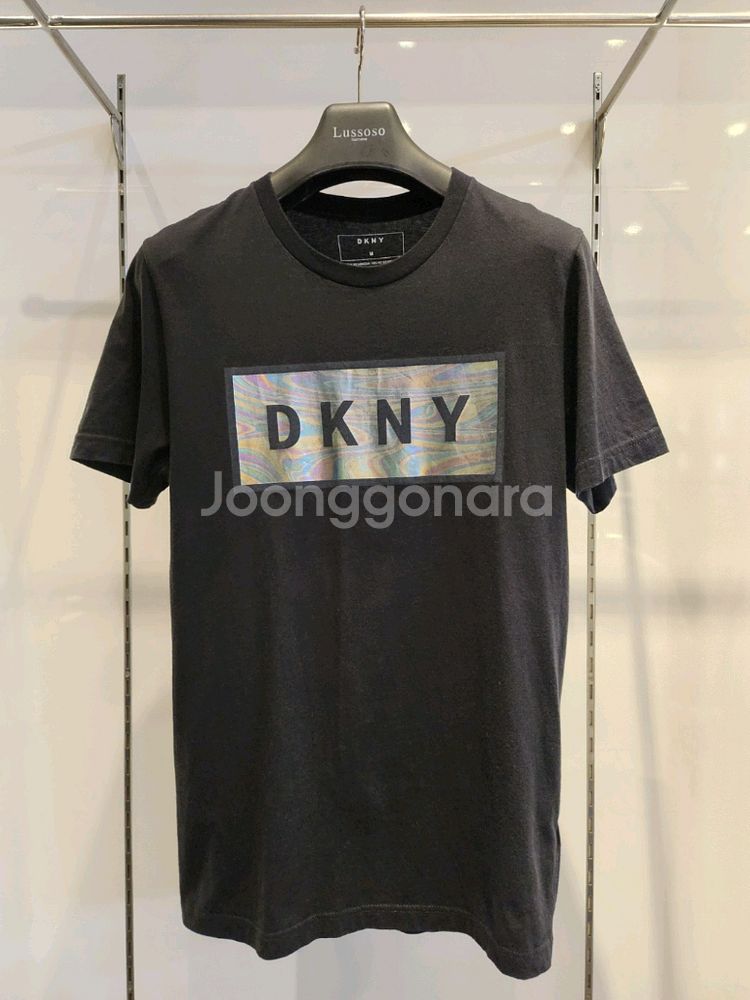 DKNY 블랙 반팔 티셔츠 M--0