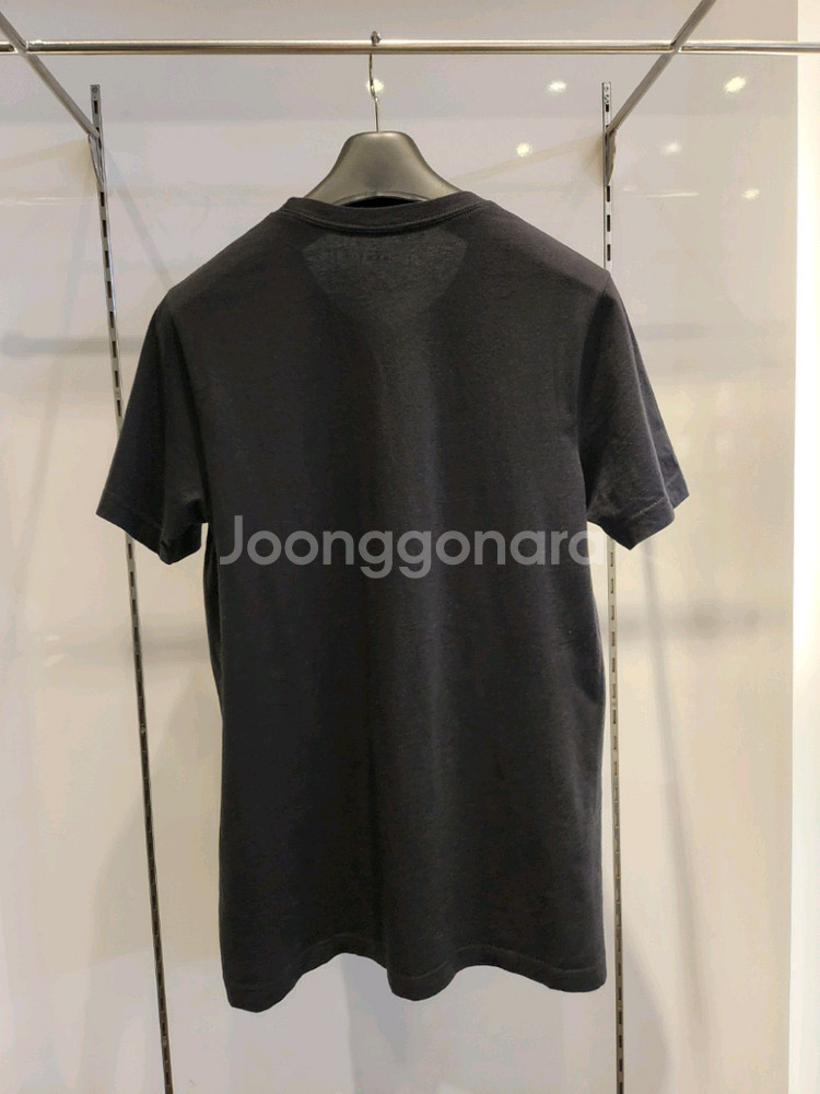 DKNY 블랙 반팔 티셔츠 M--1