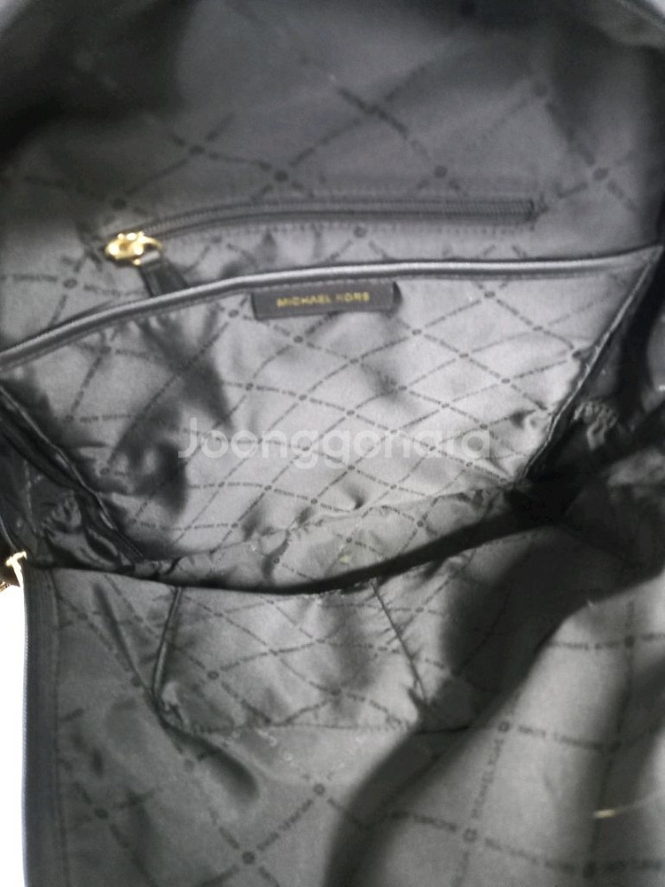 마이클코어스 포코노 모건 백팩 중싸이즈--5