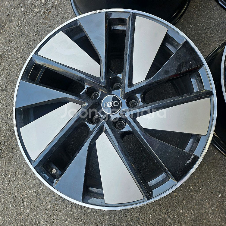 Audi 아우디 E-tron GT 휠 판매합니다!@@빠--2