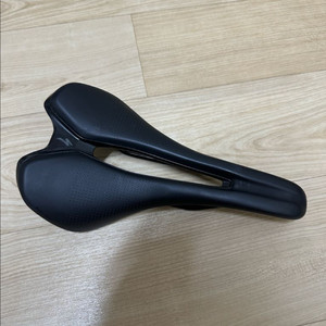 스페셜라이즈드 로민 에보 콤프 젤 안장