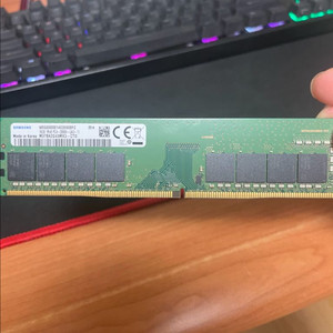 삼성 DDR4 16GB 램
