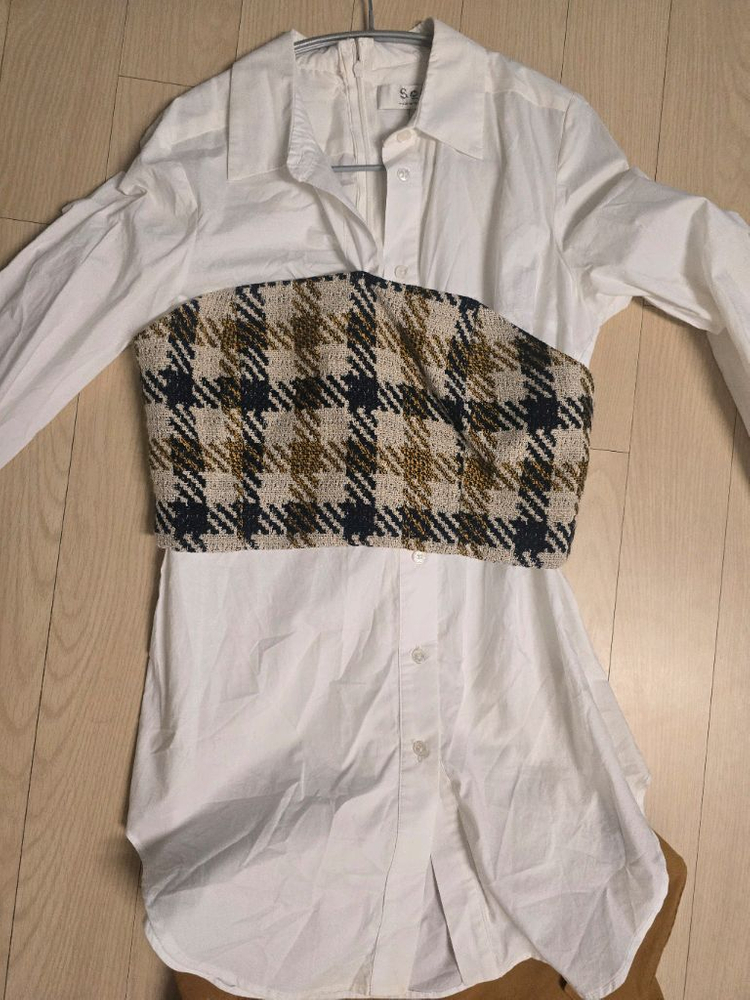 기은세님 씨뉴욕 SEA NY 트위드셔츠,카멜벨티드 스커--4