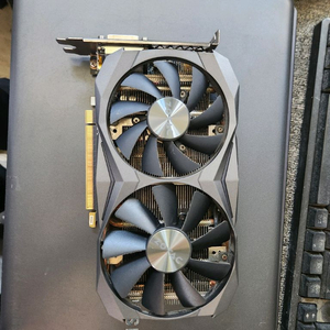 그래픽<887>gtx1070ti 8g zotac