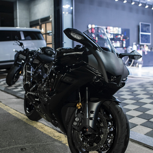 짧은 키로수 R1 yzf1000 판매합니다 !