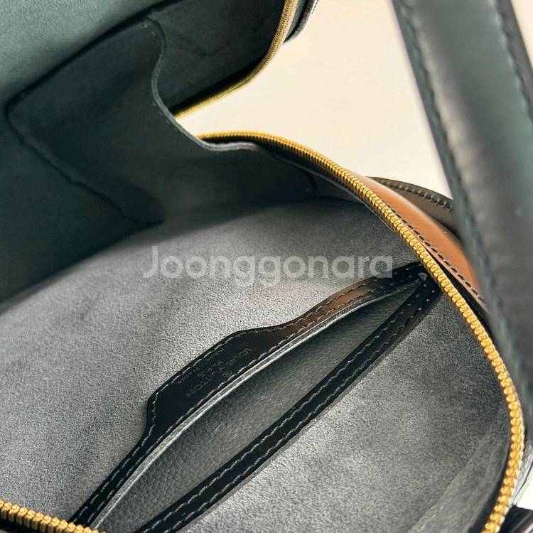 루이비통 에삐 마비옹 레더 백팩 느와르 블랙--9