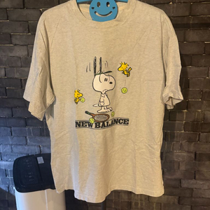 뉴발란스X스누피 남성반팔티 중고[XL]