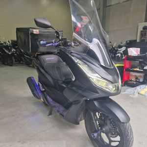 pcx125 23년 abs 4만km 쥰튜닝판매합니다