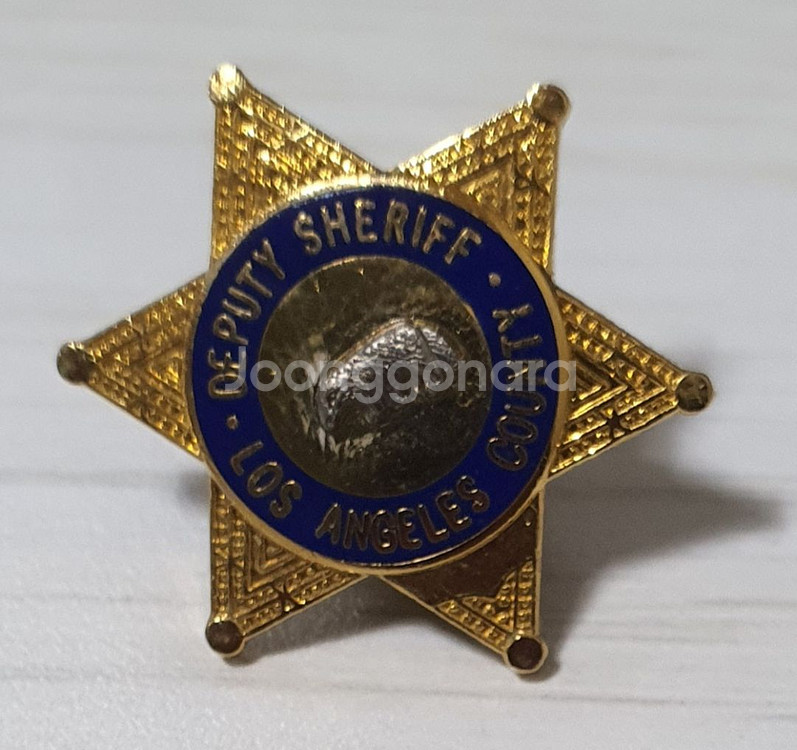 미국 뱃지 3개 일괄 판매 합니다--1