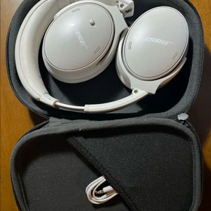보스 qc 45 화이트 헤드폰 팔아요!!!!!