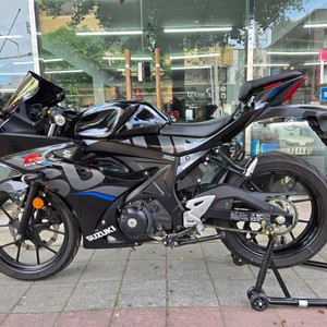gsx.-r125