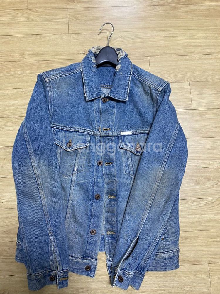 [S] 오프화이트 애로우 빈티지 워싱 데님 자켓--1