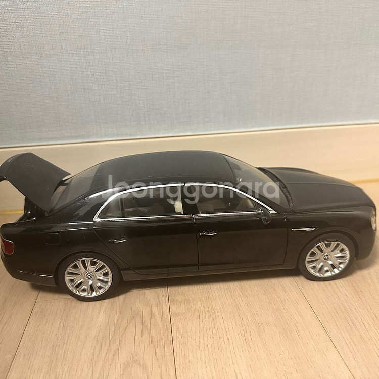 1:18 Kyosho 벤틀리 플라잉스퍼 다이캐스트 모형--3