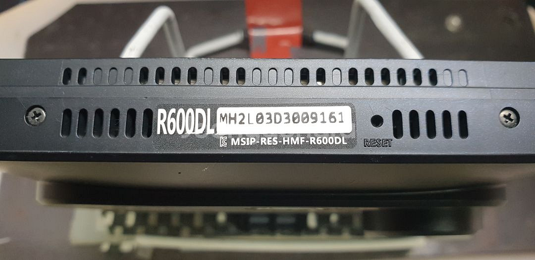 정비된 소프트맨 R600DL 앞쪽 본체만.--0