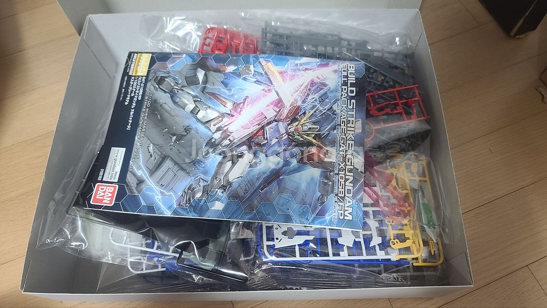 MG 빌드스트라이크건담 판매합니다.--0