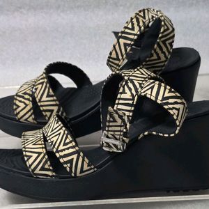 크록스 CROCS 레이 웨지 앵클 스트랩 샌들 220