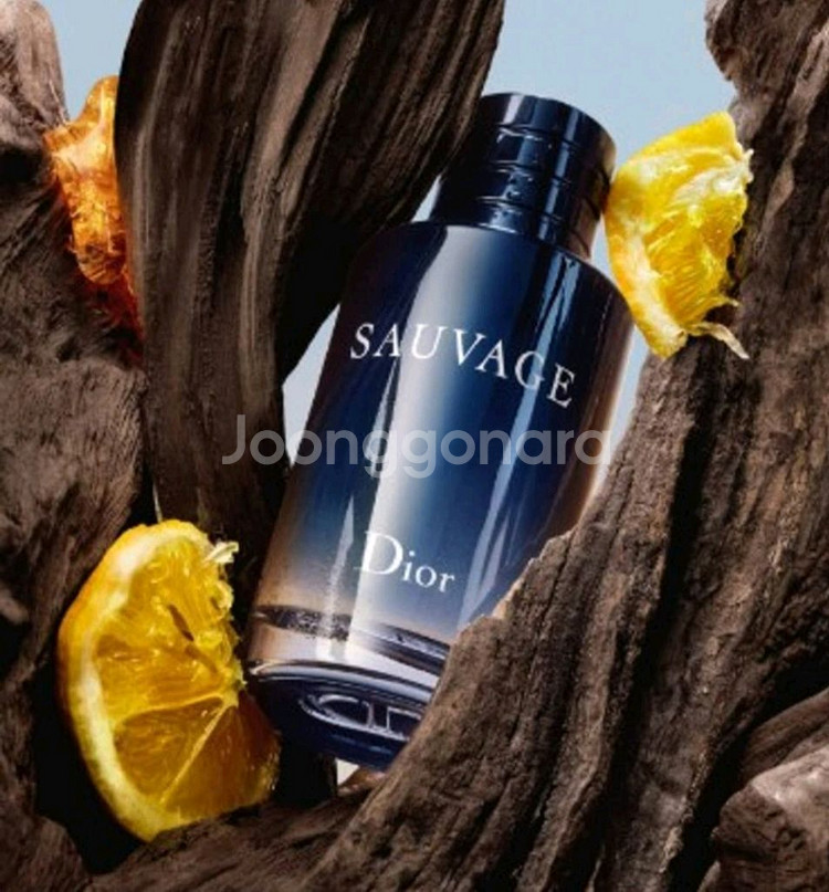 디올 소바쥬 오드뚜왈렛 100ml--4
