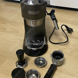 드롱기 데디카 커피머신 ec685