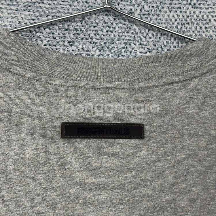 [피어오브갓] 에센셜 심플 로고 그레이 오버핏 반팔티--4