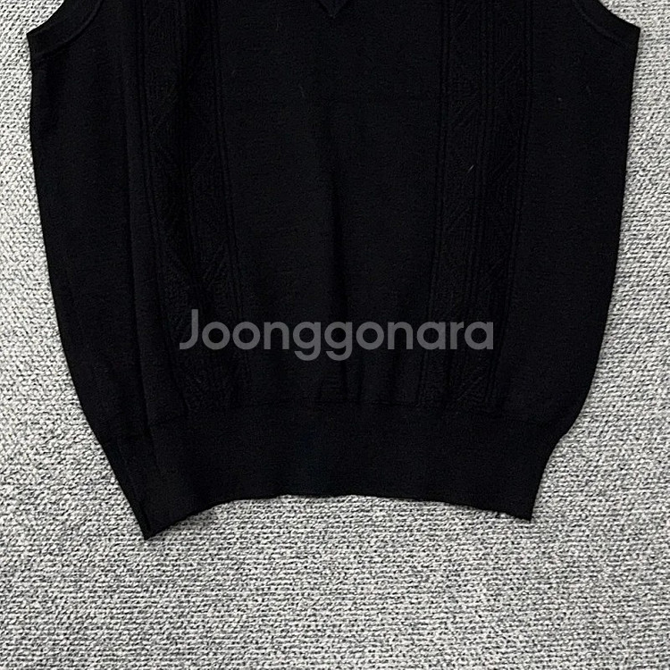 [입생로랑] 블랙 자수 로고 니트 베스트 조끼 95--5