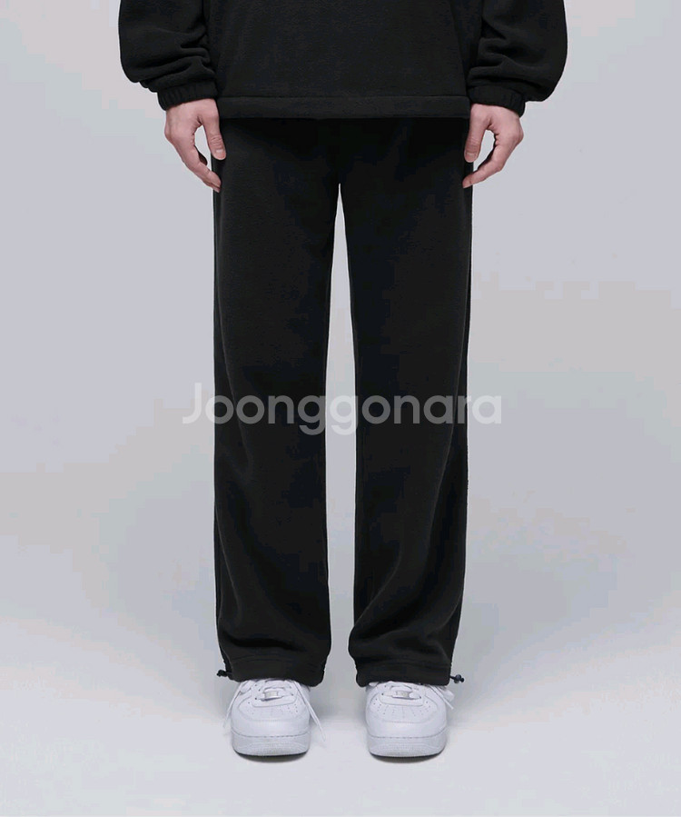 L)무탠다드 폴라 플리스 베리어블 스웨트팬츠 블랙--0