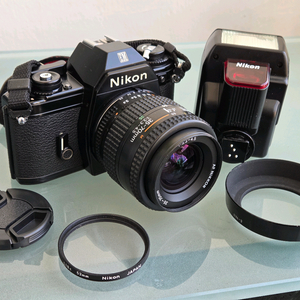 Nikon 니콘 EM 필름카메라