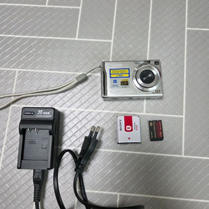 디카 소니사이버샷 DSC-W200