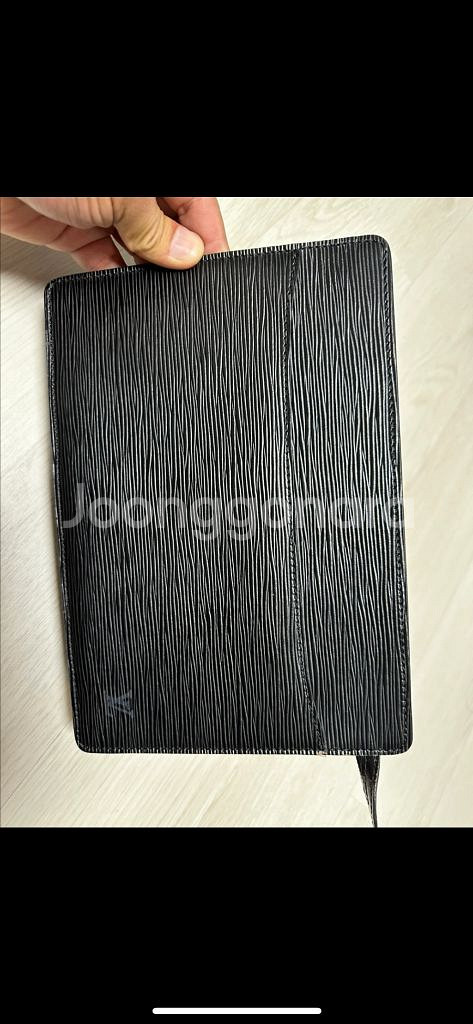 루이비통 에피 클러치백--4