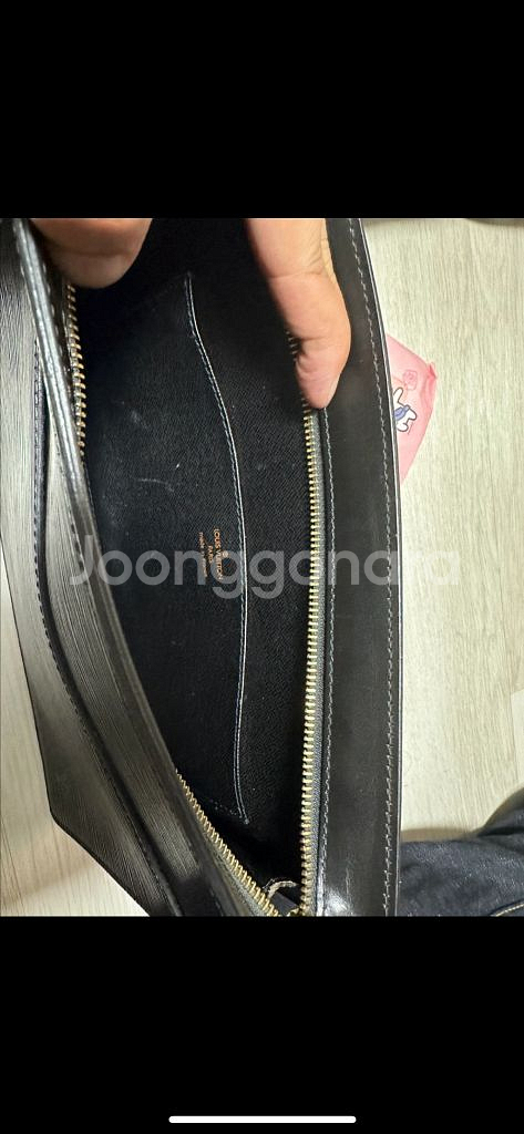 루이비통 에피 클러치백--6