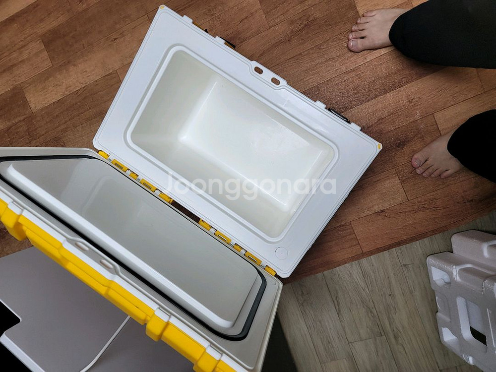 디월트 터프시스템 쿨러 27QT/25.5L--1