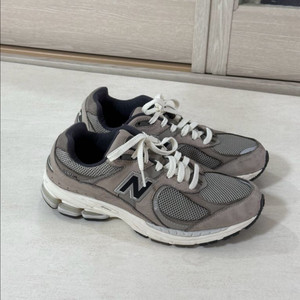뉴발란스 2002r 285