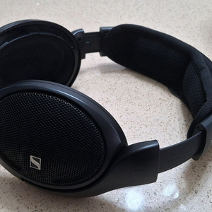 젠하이저 HD560S