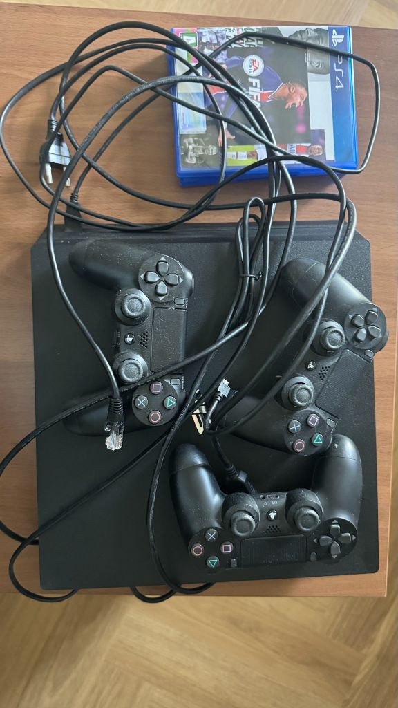 플레이스테이션4+컨트롤러 3개+피파21cd 이미지