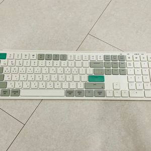 키크론 B6 Pro 화이트 키보드